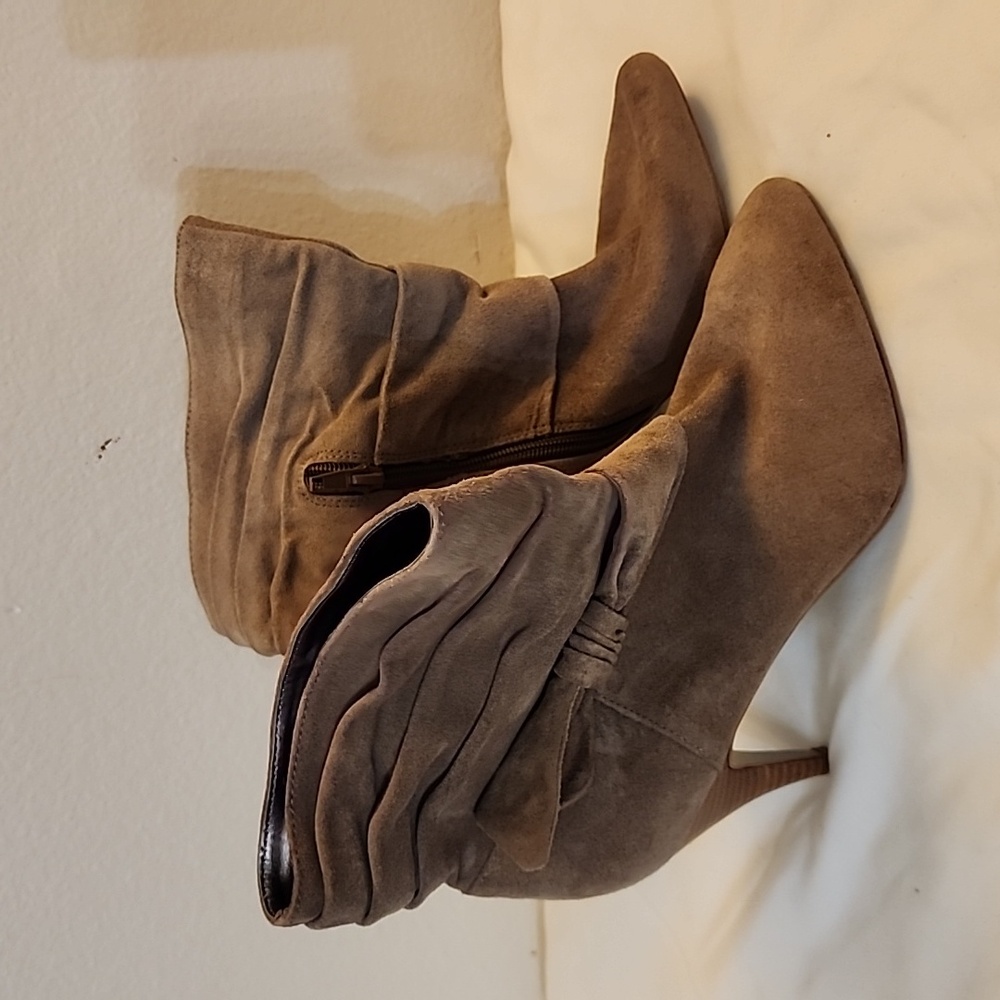Nine West Suede Booties Sz 8.5